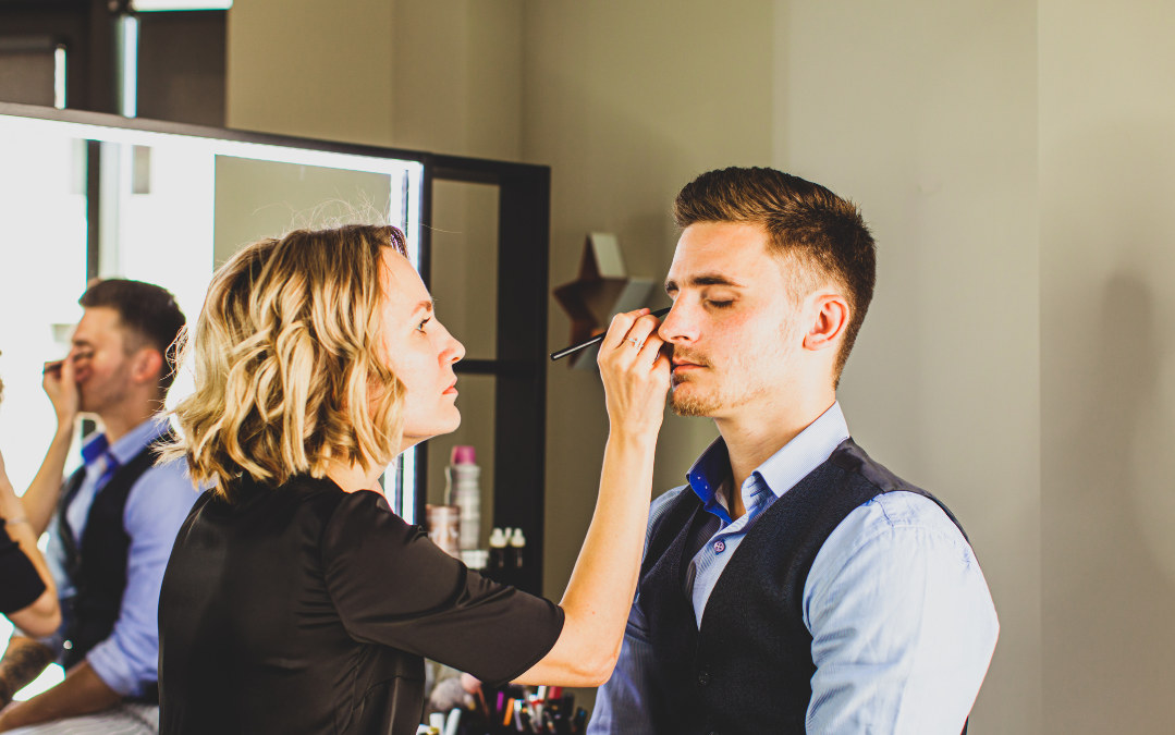 Le maquillage pour homme : même David Beckham adhère à la tendance