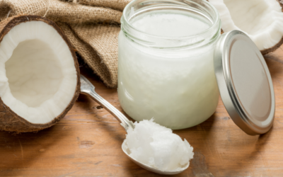 Le phénomène « Oil Pulling » à l&rsquo;huile de coco sur TikTok : une révolution dentaire ?