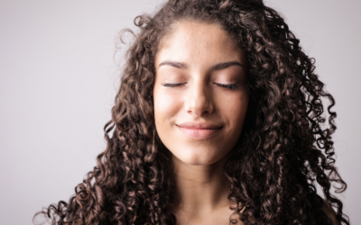 Coupes de Cheveux à Éviter et à Privilégier pour un Visage Carré : Guide Complet