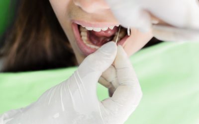 Comprendre la dévitalisation dentaire : un traitement essentiel pour préserver vos dents